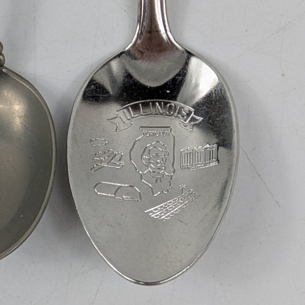 Vintage Souvenir Spoon Lot Indiana Illinois Wisconsin Massachusetts Enamel Decor - Picture 6 of 11